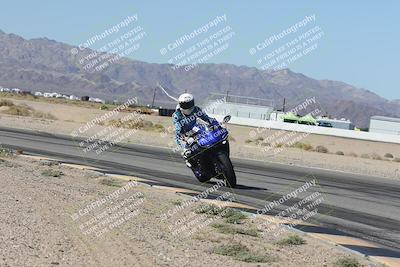 media/Oct-30-2025-Racers Edge (Thu) [[dabbdaf680]]/3-B Group/Session 3 (Turn 15 Inside)/